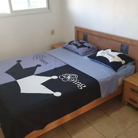 Family Apartment By The Sea Haifa Esterno foto